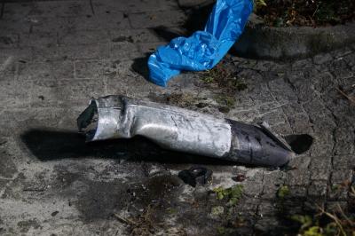 Plochingen: Zu schnell unterwegs - Mit BMW auf Verkehrsinsel gelandet